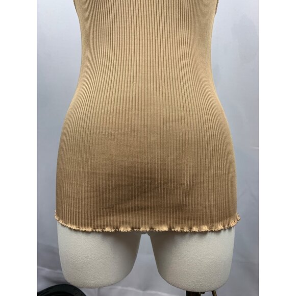 Women’s BCBG Maxazria Gold Silk TankTop Size M/L - Picture 3 of 7